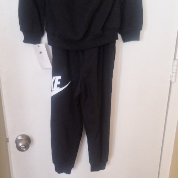 Nike Kids Black Jogger Set with White Logo - Picture 3 of 4